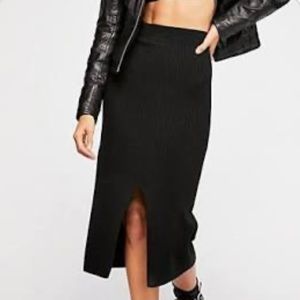 R Petite Black Midi A-Line Skirt Size 2